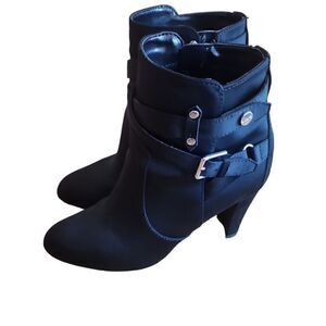 Unisa Ankle Book Sateen Material Size 6.5